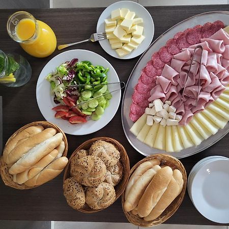 Penzion U Brazdu Ivancice Exteriör bild