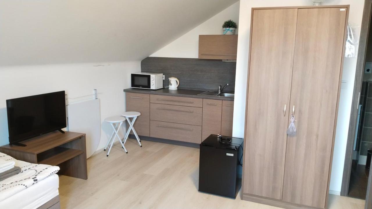 Penzion U Brazdu Ivancice Exteriör bild